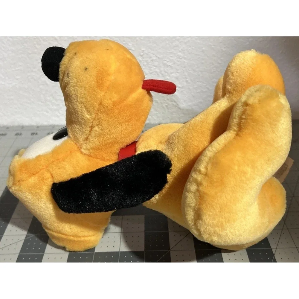 Walt Disney World Pluto Dog 9.5 in Plush Vintage 1980s Sitting Red Collar Puppy